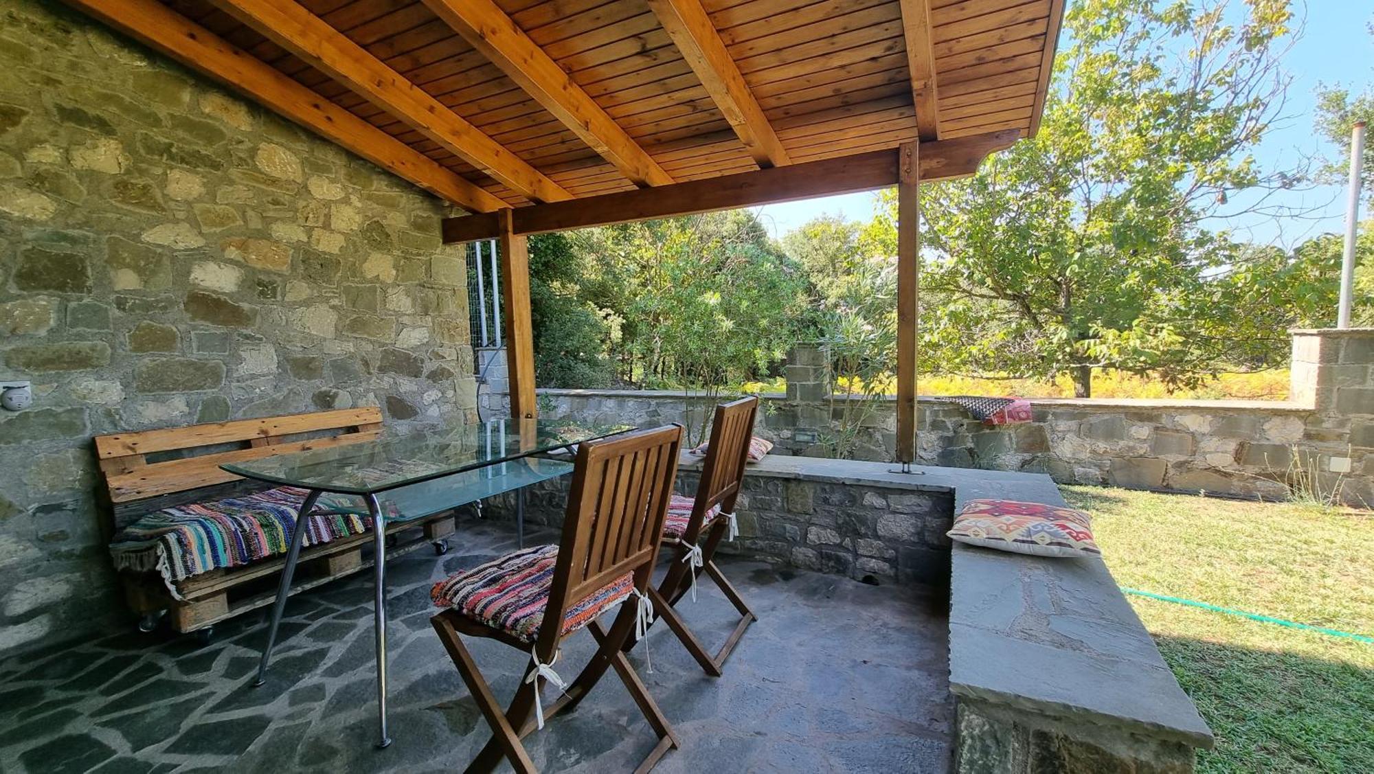 House With Big Garden And Barbeque In Nature Vourgareli Exteriér fotografie